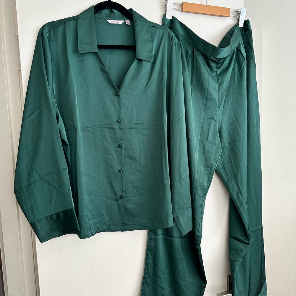 La Vie En Rose Green pajamas - Picture 10 of 14